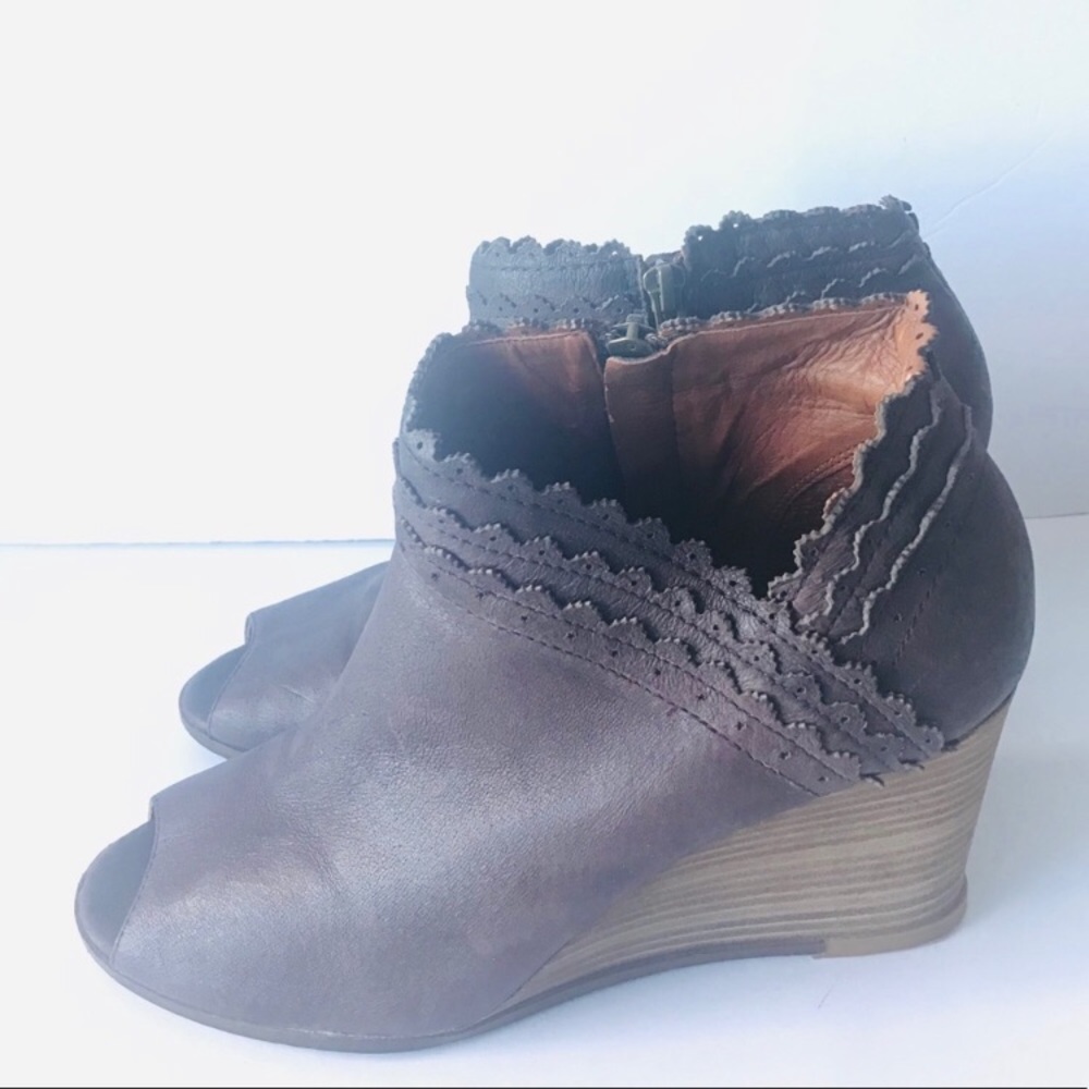 Lucky Brand wedges open toe size 11M